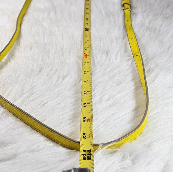 Tory Burch Yellow Pebbled Leather Crossbody Bag - Picture 4 of 6